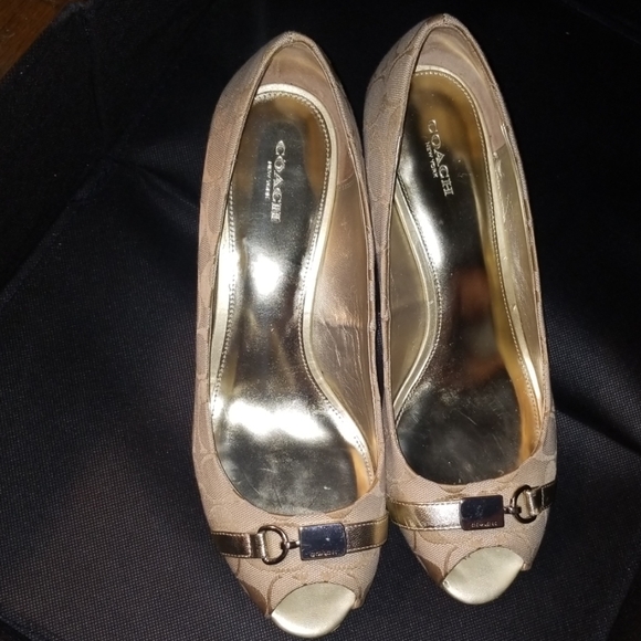 Size 11 Coach wedges - Picture 1 of 4